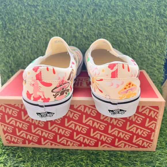 VANS GET OUTDOORS Classic Slip-On Mens - Picture 5 of 8